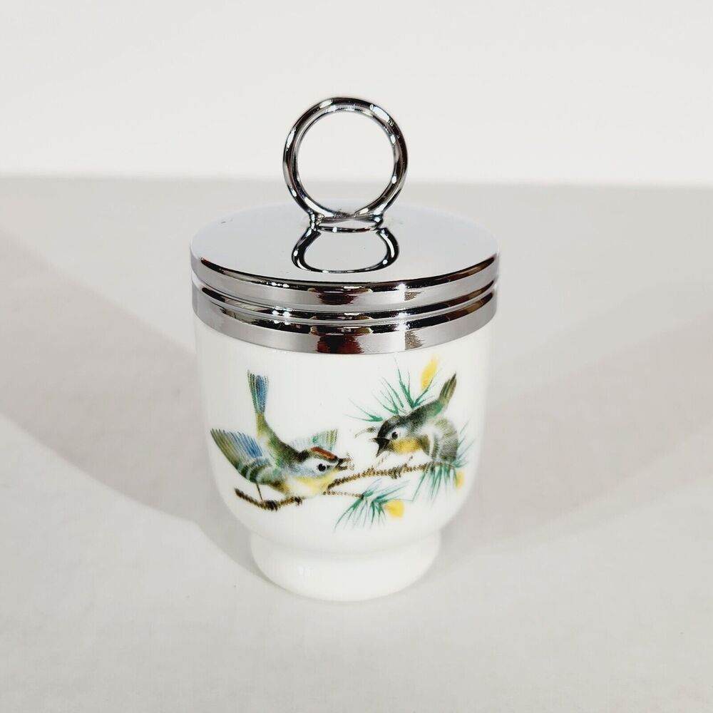 Royal Worcester Egg Coddler Porcelain Wren and Finch Bird Nature England *Rust